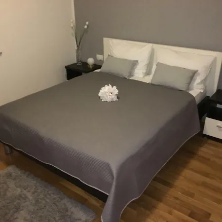 Marija Biograd Na Moru